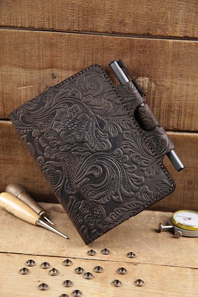 New Coast Leather 1900's Ръчно изработен калъф за тефтер A6 от естествена кожа