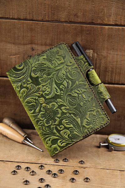 New Coast Leather 1900's Ръчно изработен калъф за тефтер A6 от естествена кожа