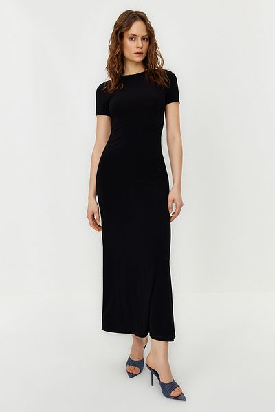 Trendyol Collection Dehnbares Strick-Maxikleid – Schwarzes, figurbetontes Bleistiftkleid mit Rundhalsausschnitt TWOSS24EL00097