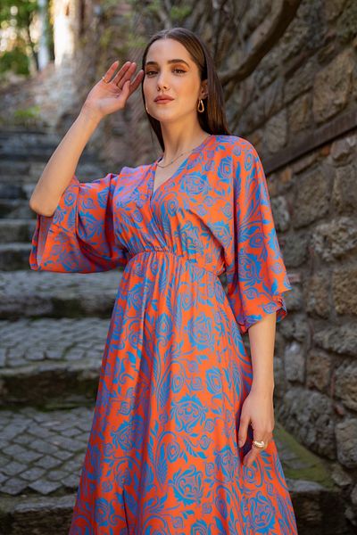 lovebox Kleid aus Viskosestoff mit ethnischem Muster, Schlitz, kurzen Ärmeln, zweireihigem Kragen, Midilänge, ausgestelltem Orange 090