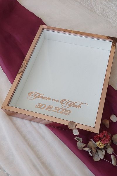 Verda Çerçeve Κορνίζα 40x50 εκ. Rosegold με επικάλυψη από πλεξιγκλάς χωρίς LED Deep Rose Memory! Κουτί τριαντάφυλλου