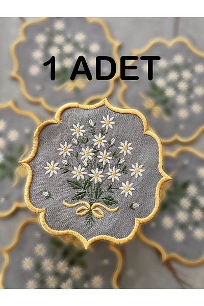 Nakışkonsept Daisy Model Embroidered Cocktail Coffee Presentation Napkin 1 Piece