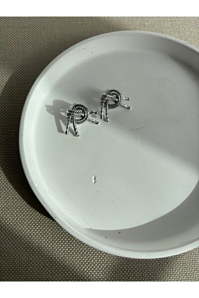 BIGEAccessory Tiffany Knot Earrings