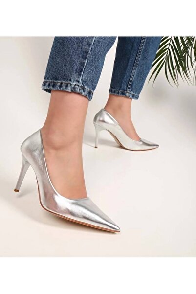 Lady حذاء نسائي بكعب كلاسيكي معدني