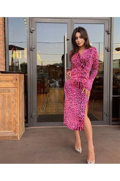 1Moda1Tarz Kadın Pembe Krep Kumaş Leopar Desen Yırtmaçlı Maxi Elbise