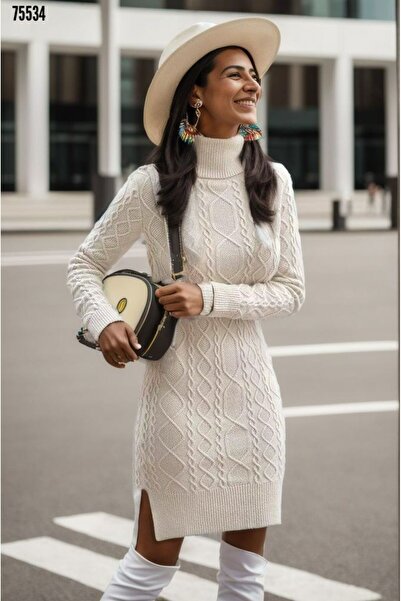 ANBLYs COLLECTION SAÇ ÖRGÜLÜ BAKLAVA DESENLİ BOĞAZLI YAKA YIRTMAÇLI TRİKO ELBİSE