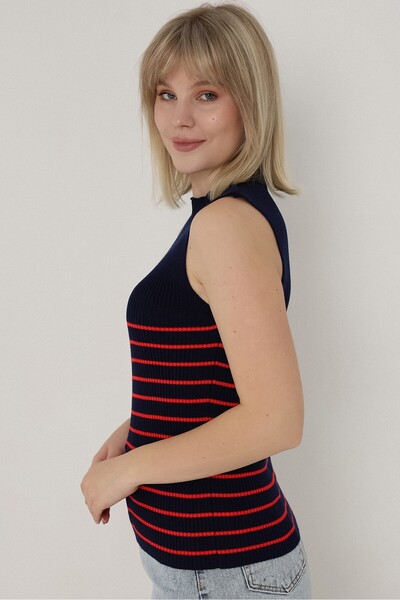 VEGENZE Women's Navy Blue Striped Zero Sleeve Knitwear Body Sweater