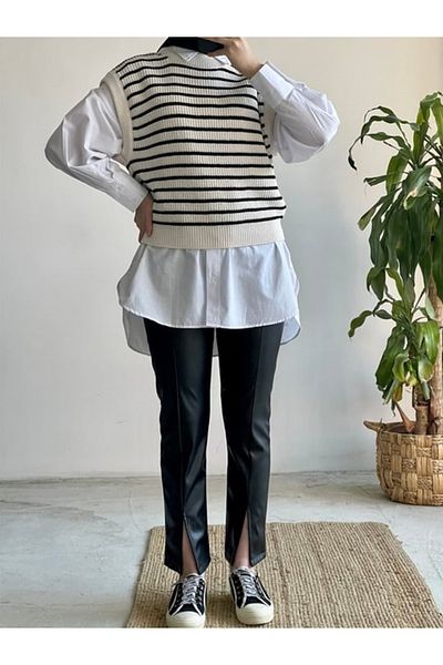 My Blog Kurzer Pullover für Damen in Ecru-Schwarz mit Streifen