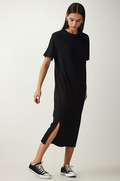 Happiness İstanbul Schwarzes geripptes Strickkleid für Damen mit Rundhalsausschnitt DZ00111