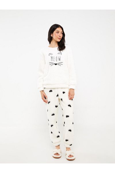 LC Waikiki Crew Neck Embroidered Long Sleeve Plush Women's Pajamas Set
