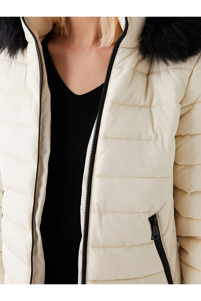 LC Waikiki Women's Hooded Plain Puffer Coat