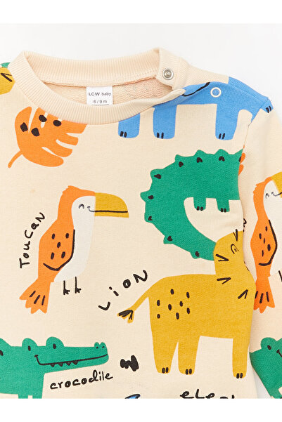 LC Waikiki Crew nyakú, nyomott pulóver és melegítőnadrág kisfiúnak - 2 darabos készlet