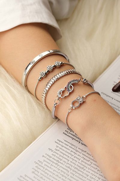 Jack Ferrero Women's Combination Bracelet Set - Comfortable and Stylish