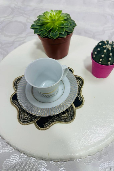 Elisya Home Papatya Desen Nakışlı Bardak Altlığı, Kokteyl Sunum Peçetesi