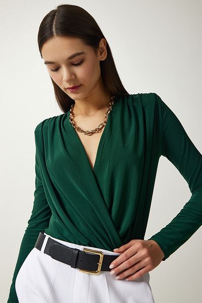 Happiness İstanbul Smaragdgrüne Strickbluse mit Wickelkragen und Druckknopfverschluss für Damen FF00147