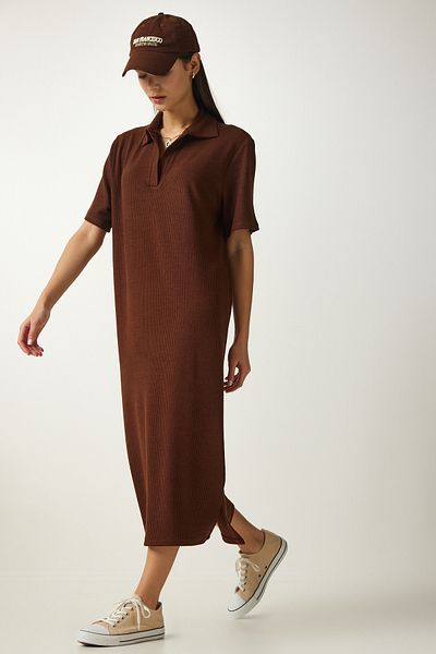Happiness İstanbul Braunes geripptes Strickkleid mit Rollkragen für Damen DZ00110