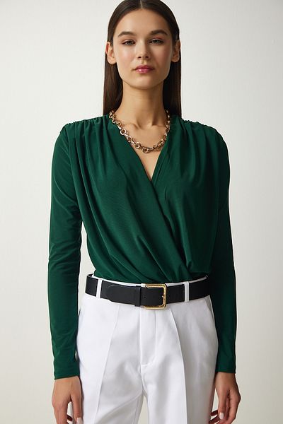 Happiness İstanbul Smaragdgrüne Strickbluse mit Wickelkragen und Druckknopfverschluss für Damen FF00147