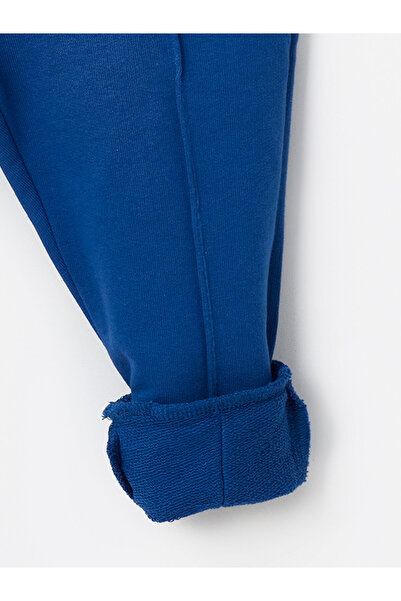 LC Waikiki Crew nyakú Mickey Mouse kisfiú póló és nadrág 2 részes készlet