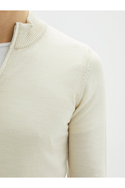 LC Waikiki Dik Yaka Uzun Kollu İnce Erkek Triko Kazak