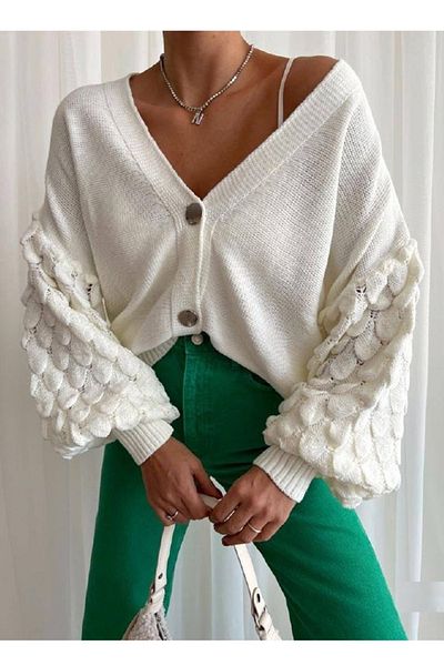 bayansepeti White Knitwear Fabric Oversize Cardigan with Buttoned Sleeves and Design Detail 0142