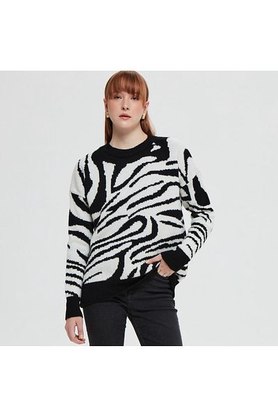 My Blog Women's Zebra Pattern Black and White Sweater