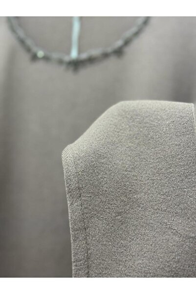 Desen Triko Πλεκτή μπλούζα με λαιμόκοψη με κέντημα σε μεγάλο μέγεθος