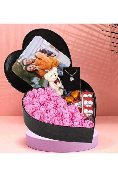 GİFTSTİME Sevgililer Günü Fotoğraflı kalp kutu Çiçek Çikolata Buketi Ayıcık A...