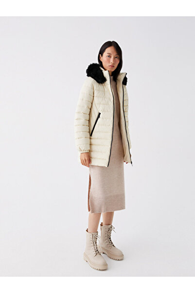 LC Waikiki Women's Hooded Plain Puffer Coat