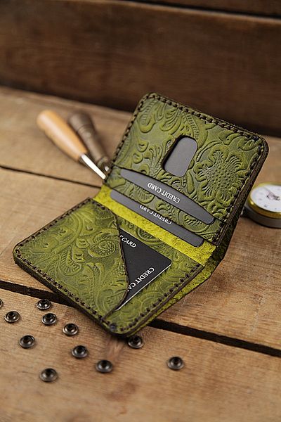New Coast Leather 1900's Ανδρικό πορτοφόλι από γνήσιο δέρμα με χειροποίητο σχέδιο