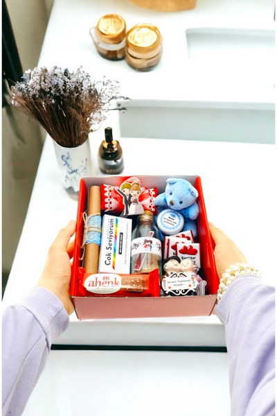 HediyeKombini Sürprizi bol Sevgililer Günü Hediyesi 14 Şubat Sevgiliye Hediye...