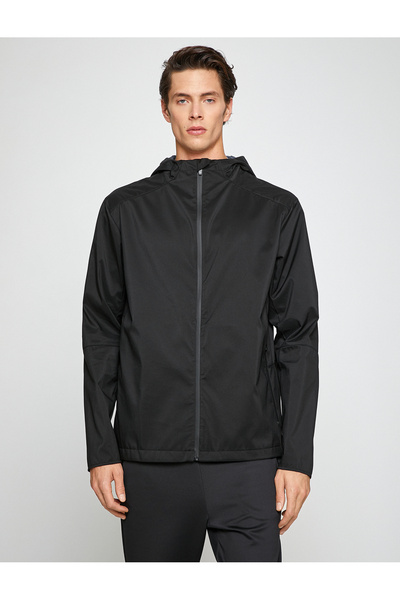 Koton Basic-Sportjacke in Übergröße mit Kapuze und Reißverschlussdetail