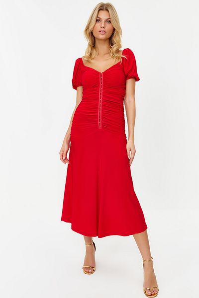 Trendyol Collection Elegantes rotes Abendkleid aus Strick - Agraph Dress TPRSS23EL00084
