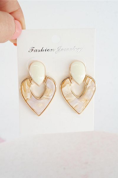 By Zeyna Aksesuar Women's Vip Series Pearlescent Heart Model Enameled Earring Set
