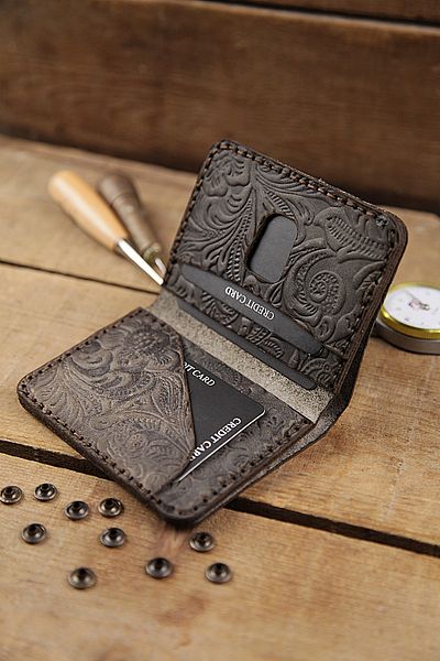 New Coast Leather 1900's Ανδρικό πορτοφόλι από γνήσιο δέρμα με χειροποίητο σχέδιο
