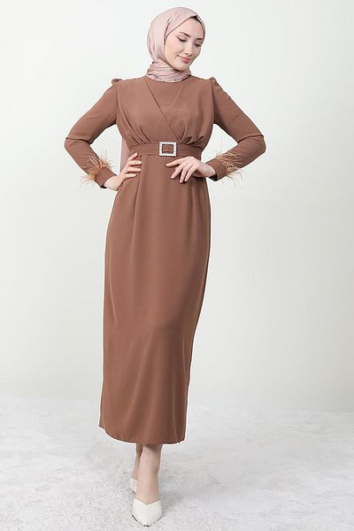 Giza Giyim Φόρεμα Hijab με λεπτομέρεια με πούπουλα ανοιχτό καφέ