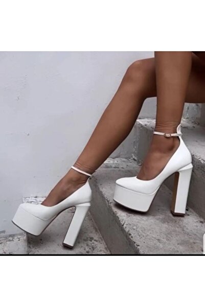 Tarz Topuklar Pantofi cu platformă Foxy din piele lăcuită