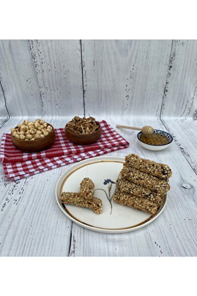 Altınbağ Yöresel حلوى لف القلم مع شرائح البندق 1 كجم