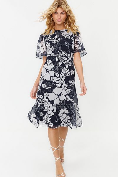 Trendyol Collection Indigo květinový potisk A-line lemované midi tkané šaty TWOSS20EL0908