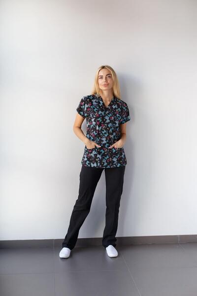 Dr. Mitra بدلة طبيب ممرضة بأكمام الخفاش من الليكرا للسيدات بنمط الفراشة الخضراء