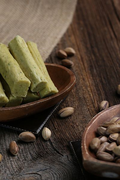 Eriş Helva 200 Gr Met Halva with Pistachios