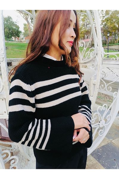 DG AURA Winter Very Beautiful Thick Sweater