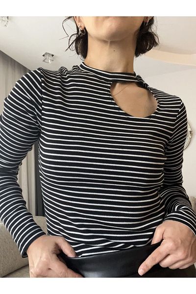 soBasic Black and White Striped Stand Collar Window Detailed Long Sleeve Blouse - Black/white