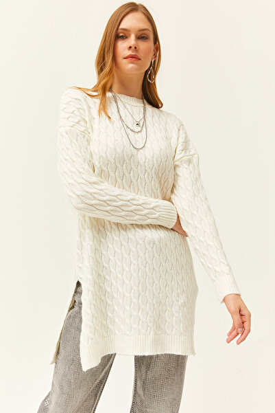 Olalook Dámský pletený svetr Ecru pletený oversize s bočním rozparkem KZK-19000761