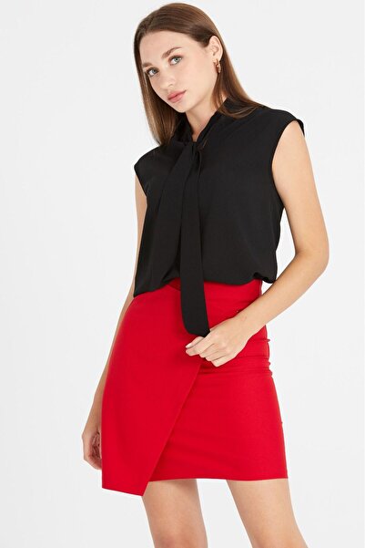 BUTAMY AKSESUARLI KIRMIZI ETEK