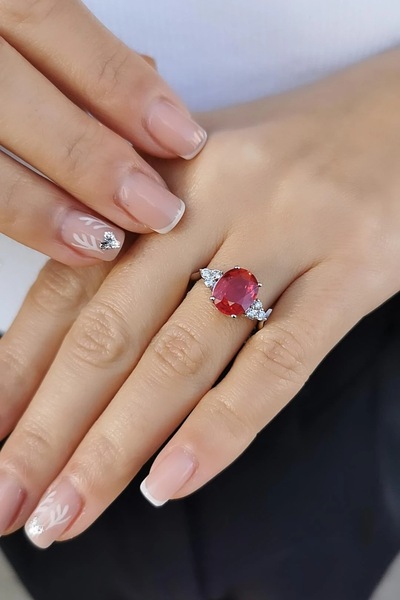 Utku Kuyumculuk 14 AYAR 0,23 CT PIRLANTA TAŞLI 3,30 CT YAKUT TAŞLI ALTIN YÜZÜK