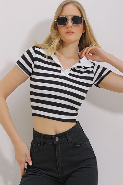 Trend Alaçatı Stili Women's Black Polo Neck Striped Crop Blouse ALC-X11460