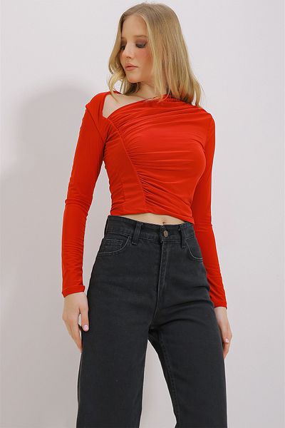 Trend Alaçatı Stili Women's Red Draped Front Sandy Blouse ALC-X11438