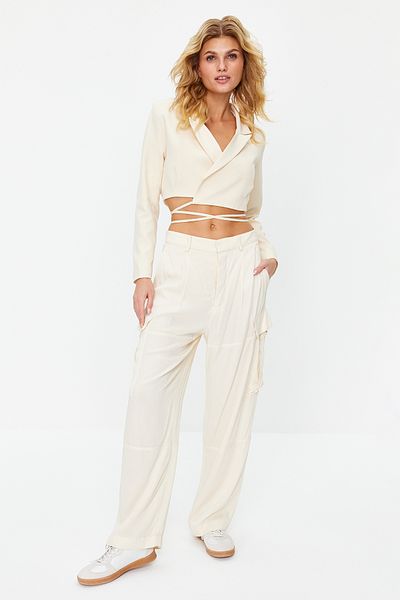Trendyol Collection Bézs Crop szőtt bélés, kétsoros blézer dzseki TWOAW23BC00100