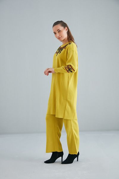 ikomteks Embroidered Double Set