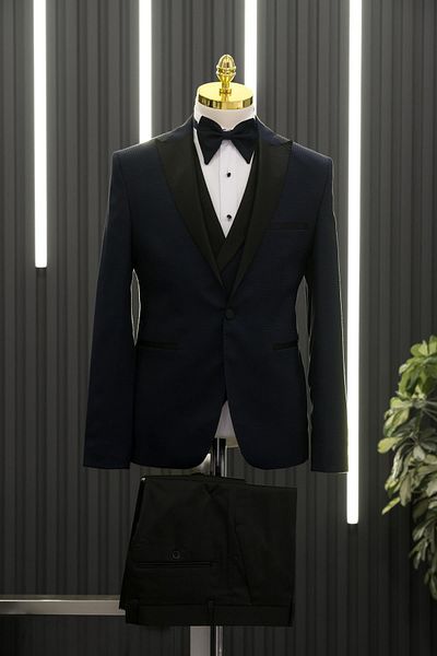 AKÇAYLAR Slimfit (Skinny Cut) Patterned Pointed Collar Tuxedo Suit with Vest and Bow Tie